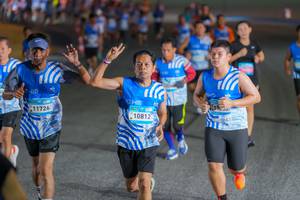 BIB: 400, 11726, 10812
                            <button type="button" onclick="openModal(23061194)" class="btn btn-primary btn-sm float-right btn-popup" data-toggle="modal" data-target=".modal-high-quality">
                        <i class="fas fa-shopping-cart"></i> Add to Cart
                    </button>
                                            <button type="button" onclick="isThisMe(23061194, true)" class="btn btn-success btn-sm float-right btn-popup btn-isme hidden" data-toggle="tooltip" data-placement="bottom" title="นี่คือรูปของคุณใช่ไหม คลิกที่นี่เพื่อเอาเข้าอัลบั้ม">
                        <i class="fas fa-plus"></i> Add to album
                    </button>
                    <button type="button" onclick="isThisMe(23061194, false)" class="btn btn-warning btn-sm float-right btn-popup btn-isnotme hidden">
                        <i class="fas fa-ban"></i> Remove from album
                    </button>